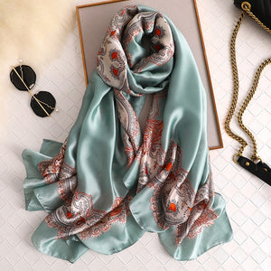 Open image in slideshow, Warm Embrace | Scarf
